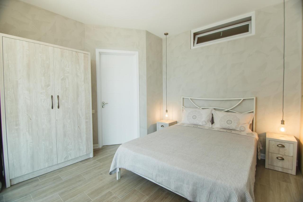 New Wave 2 Apartment Batumi Luaran gambar